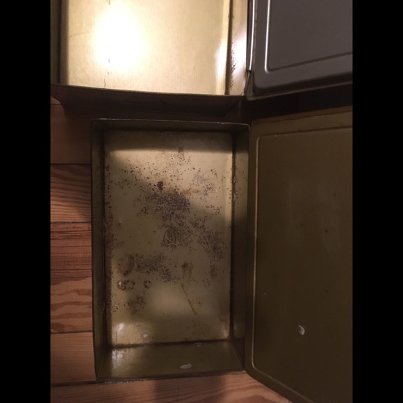 Vintage Tin Chocolate Boxes - Picture 6 of 7